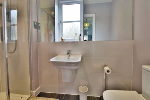 Ensuite- click for photo gallery